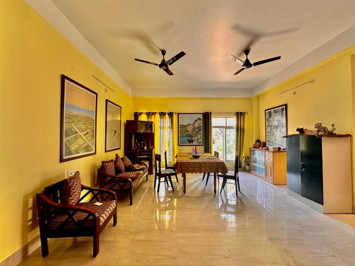 Three Little Birds Homestay Guwahati Eksteriør billede