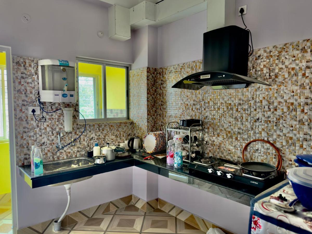 Three Little Birds Homestay Guwahati Eksteriør billede