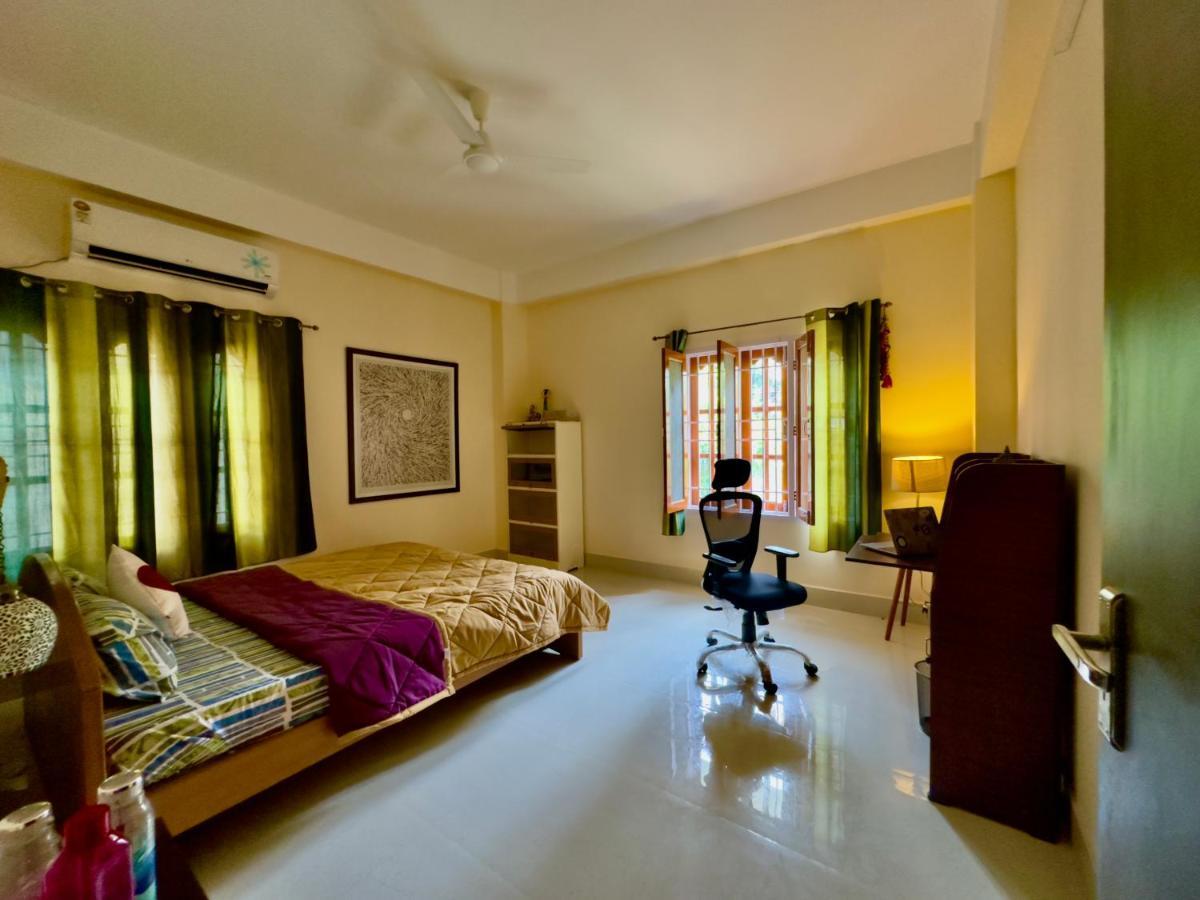 Three Little Birds Homestay Guwahati Eksteriør billede